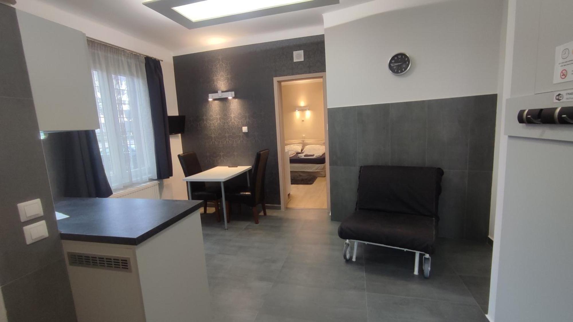 Belvarosi Apartman Печ Екстериор снимка