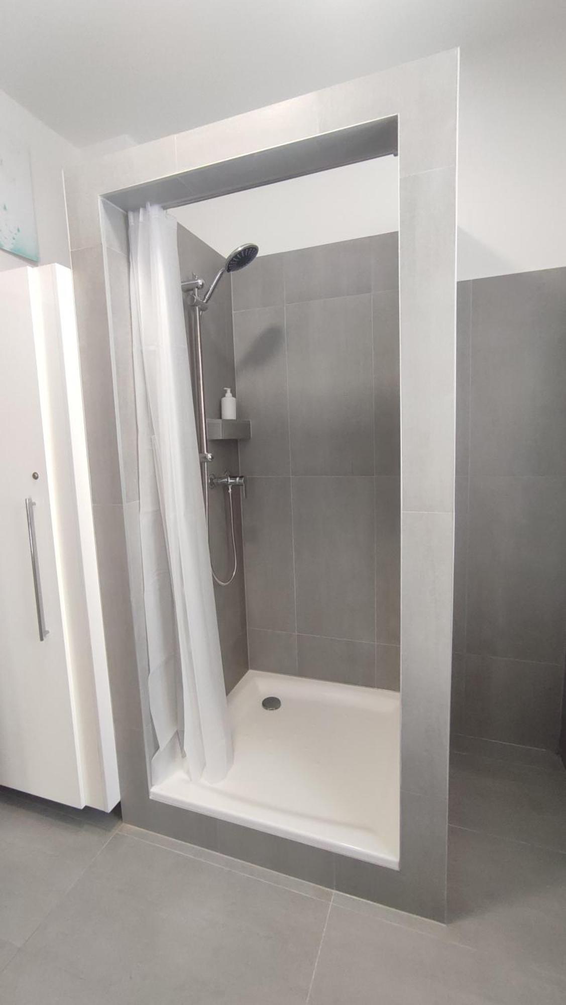 Belvarosi Apartman Печ Екстериор снимка